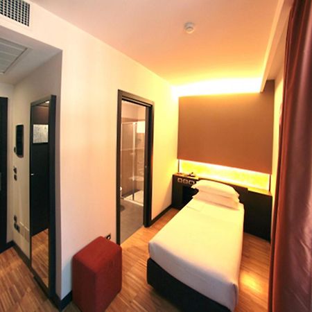 Postumia Hotel Design Oderzo Kamer foto