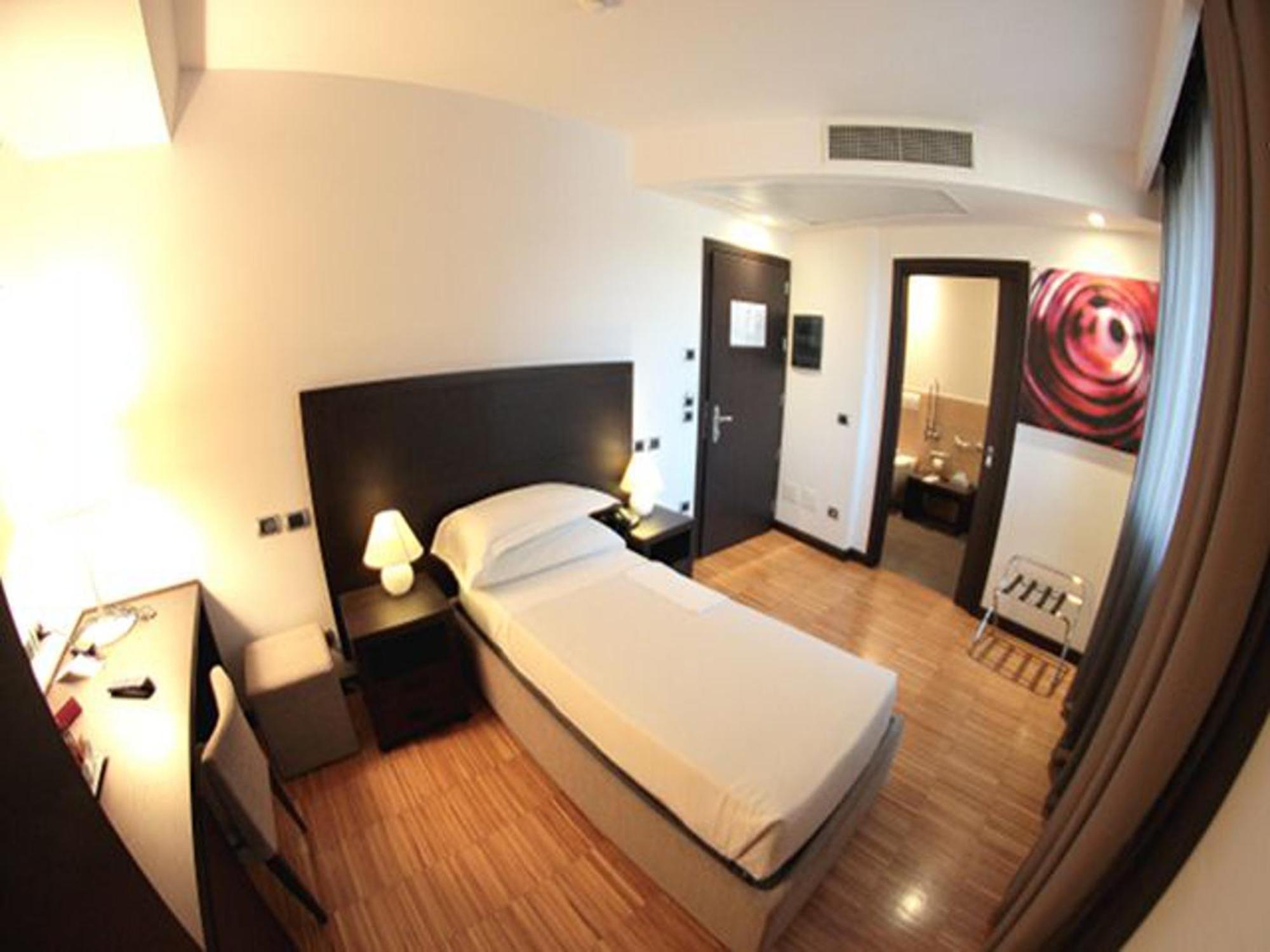 Postumia Hotel Design Oderzo Kamer foto